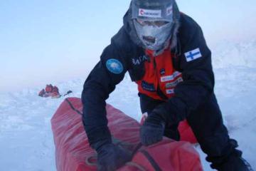 Perttu adjusting his Pulkha. The sledges must be packed and unpacked many times each day, due to our Double-Carry tactics.